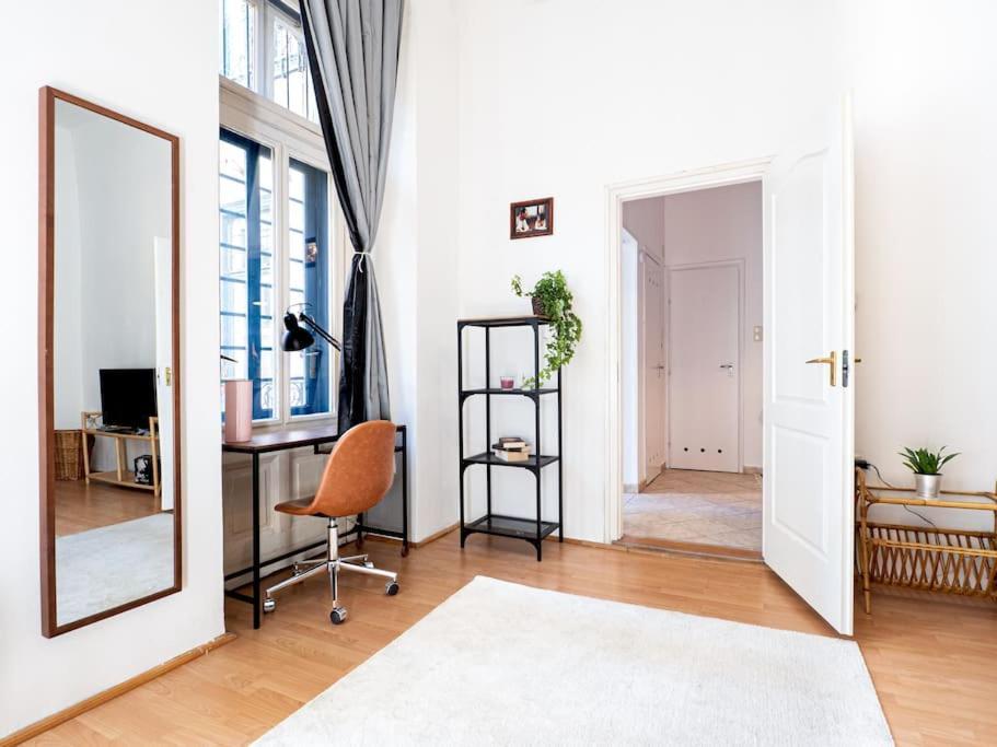 Sunshine Apartment - With Garage Budapest Exterior photo