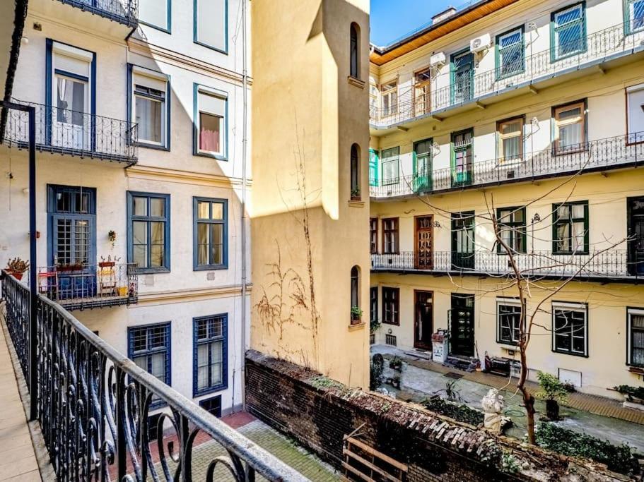 Sunshine Apartment - With Garage Budapest Exterior photo