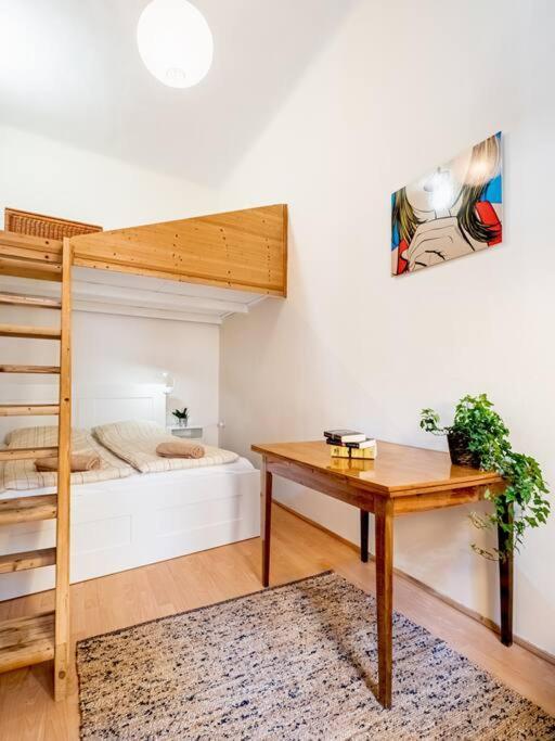 Sunshine Apartment - With Garage Budapest Exterior photo